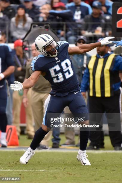 Wesley Woodyard of the Tennessee Titans plays against the Cincinnatti Bengals at Nissan Stadium on November 12, 2017 in Nashville, Tennessee.
