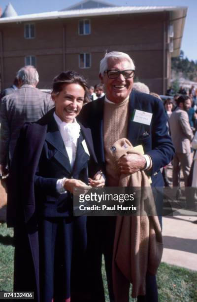 Carey Grant with his wife Barbara Harris in Los Angeles, they married in April 1981, She was a young public-relations officer working for Faberge in...