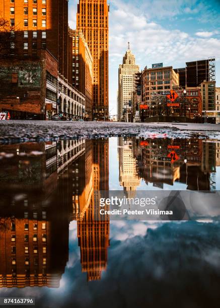 city reflections - detroit - detroit michigan stock pictures, royalty-free photos & images