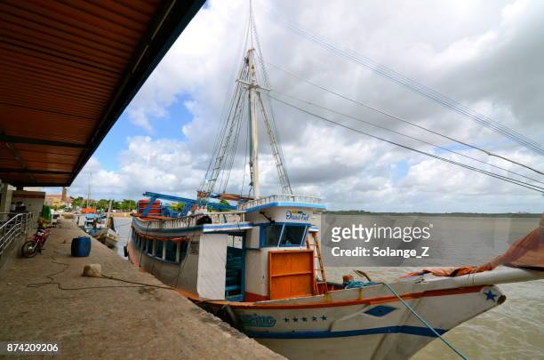 barcos de pesca en maranhão - sao luis fotografías e imágenes de stock