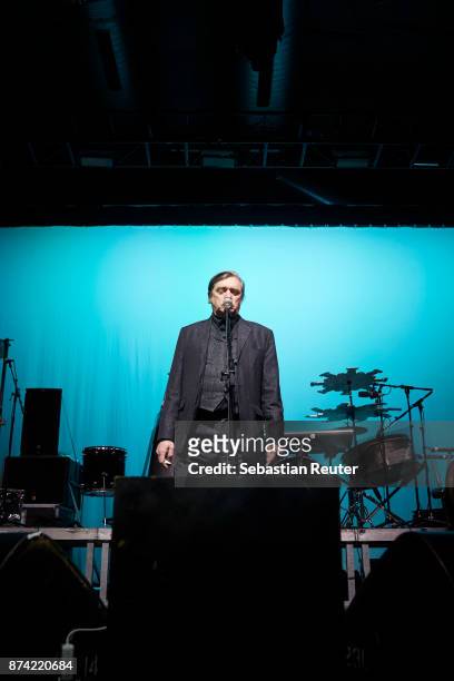Blixa Bargeld of Einstuerzende Neubauten performs at Columbiahalle on November 14, 2017 in Berlin, Germany.