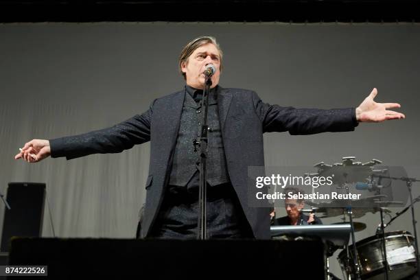 Blixa Bargeld of Einstuerzende Neubauten performs at Columbiahalle on November 14, 2017 in Berlin, Germany.