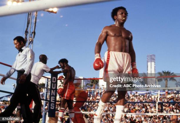 Michael Dokes L Photos and Premium High Res Pictures Getty Images