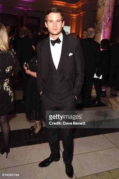 Jeremy Irvine attends The Sugarplum Dinner 2017 in aid of type 1 diabetes charity JDRF at The V&A on November 14, 2017 in London, England.