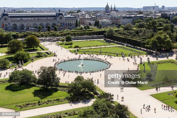 aerial view of the tuileries garden near the louvre palace in paris - louvre paris stock pictures, royalty-free photos & images