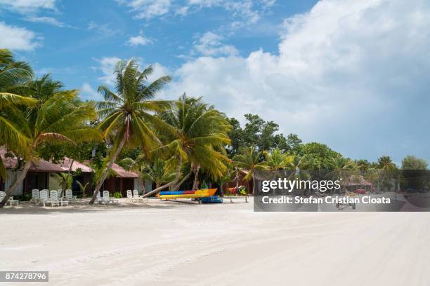 langkawi beach - pulau langkawi stock pictures, royalty-free photos & images