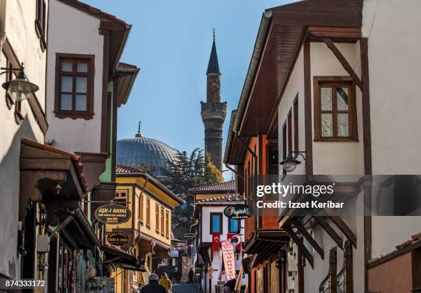 odunpazari district street with old houses  and kursunlu mosque at eskisehir,turkey - eskisehir fotografías e imágenes de stock