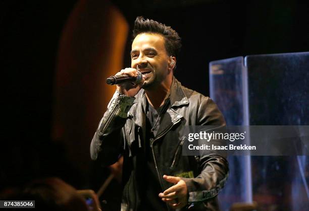 Luis Fonsi performs onstage at Spotify Celebrates Latin Music and Their Viva Latino Playlist at Marquee Nightclub on November 14, 2017 in Las Vegas,...