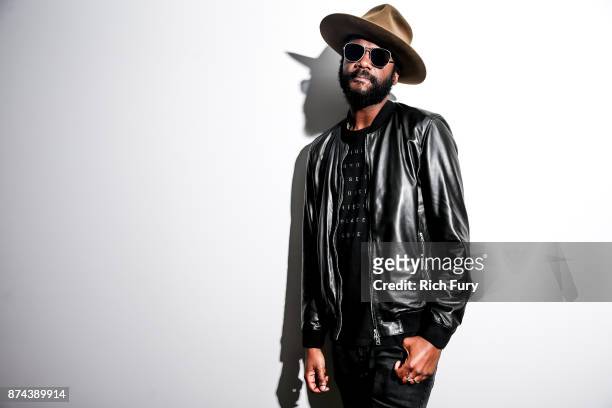 Gary Clark Jr. Poses for a portrait on November 14, 2017 in Los Angeles, California.