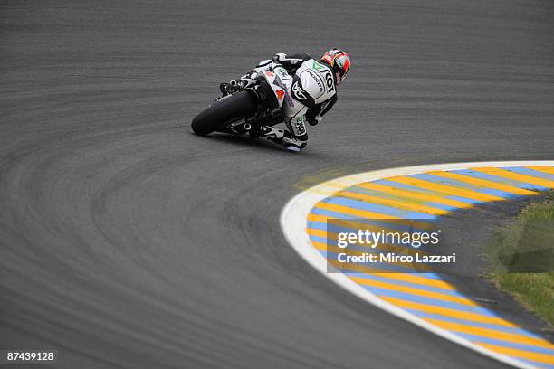 Hiroshi Aoyama of Japan and Scot Racing Team rounds the bend during the qualifying practice of MotoGP France GP on May 16, 2009 in Le Mans, France.