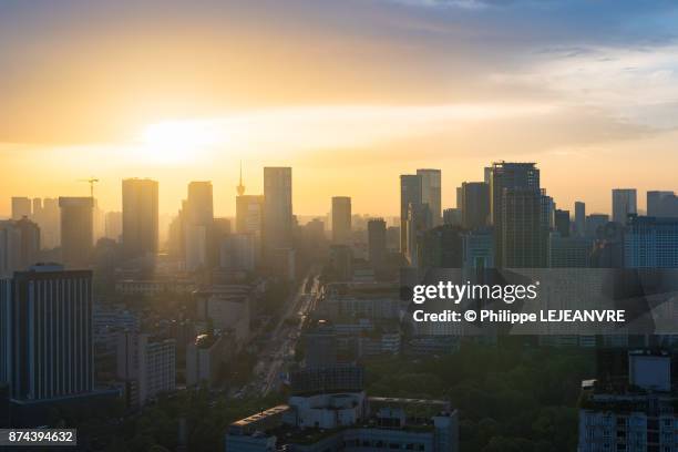 chengdu skyline at sunrise - chengdu skyline stock pictures, royalty-free photos & images