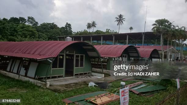 old american military barracks on manus island, png. - manus island stock pictures, royalty-free photos & images