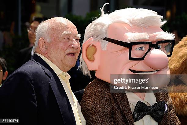 Actor Ed Asner arrives at the premiere of Disney Pixar's ''Up'' at the El Capitan Theatre on May 16, 2009 in Hollywood, California.