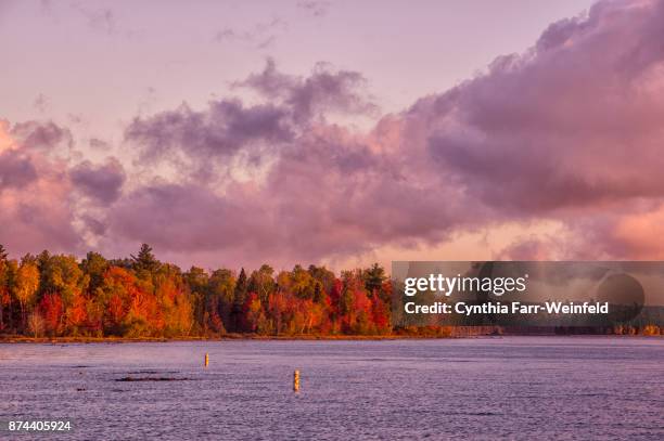 moosehead morning cloudscape - moosehead lake stock-fotos und bilder