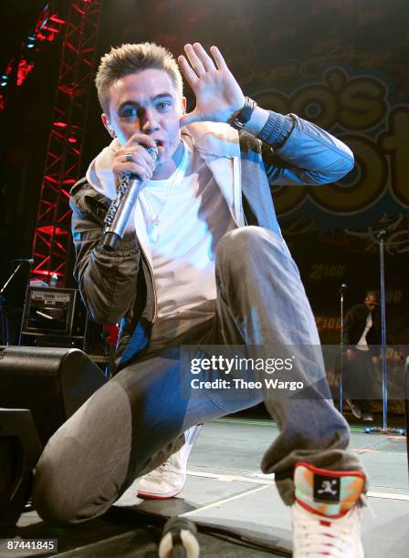 Jesse McCartney performs on stage during Z100's Zootopia 2009 presented by IZOD FRAGRANCE at Izod Center on May 16, 2009 in East Rutherford, New...