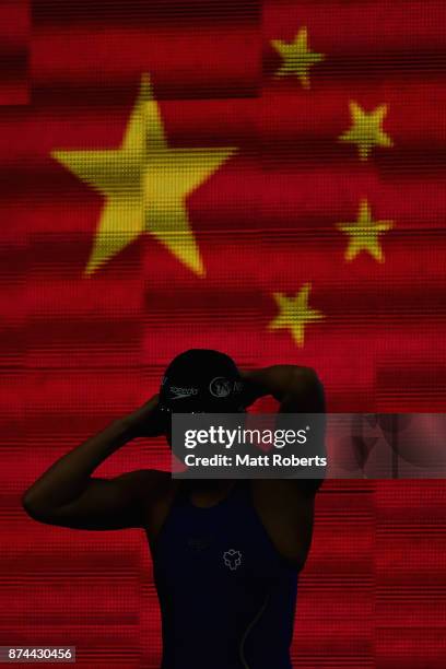 Bingjie Li of China competes in the Women's 400m Freestyle Final during day two of the FINA Swimming World Cup at Tokyo Tatsumi International...