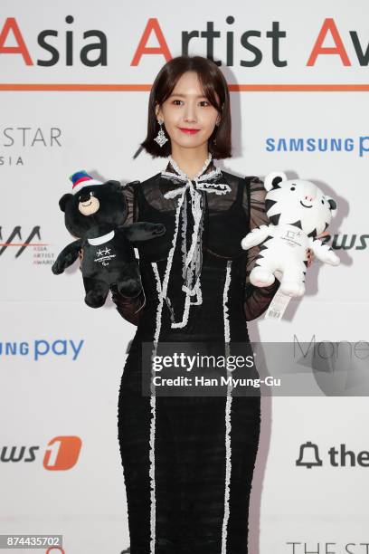 Yoona of South Korean girl group Girls' Generation attends the 2017 Asia Artist Awards on November 15, 2017 in Seoul, South Korea.