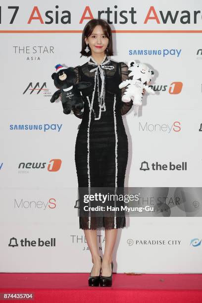 Yoona of South Korean girl group Girls' Generation attends the 2017 Asia Artist Awards on November 15, 2017 in Seoul, South Korea.