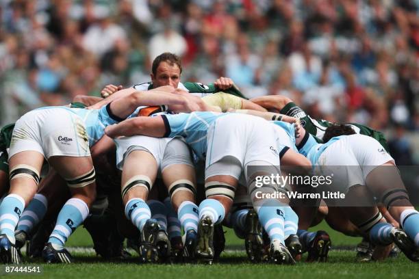 Mike Catt of London Irish looks over the top of a scrum during the Guiness Premiership Final between Leicester Tigers and London Irish at Twickenham...