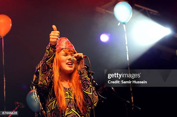 Singer From Css 667 Css Lovefoxx Stock Photos, High-Res Pictures, and Images - Getty Images