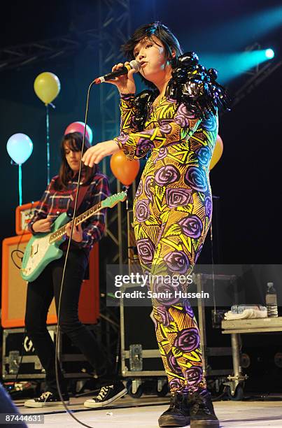 Singer From Css 667 Css Lovefoxx Stock Photos, High-Res Pictures, and Images - Getty Images