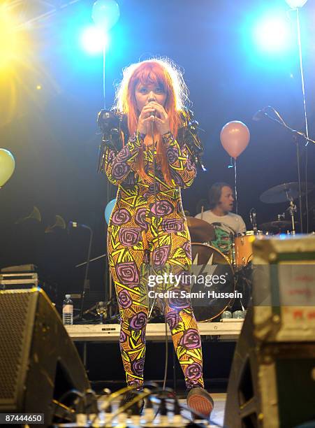 Singer From Css Css Lovefoxx Photos and Premium High Res Pictures - Getty Images