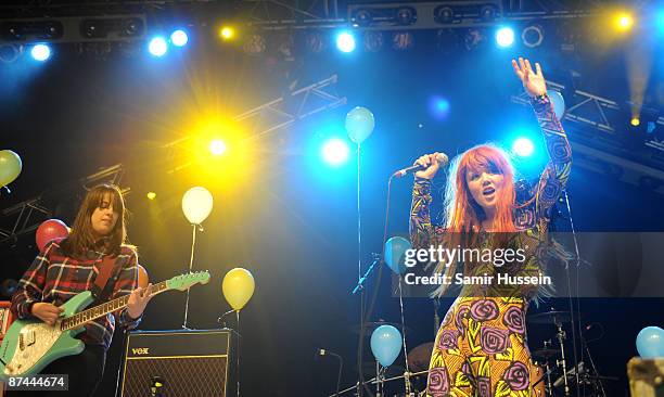 Singer From Css 667 Css Lovefoxx Stock Photos, High-Res Pictures, and Images - Getty Images