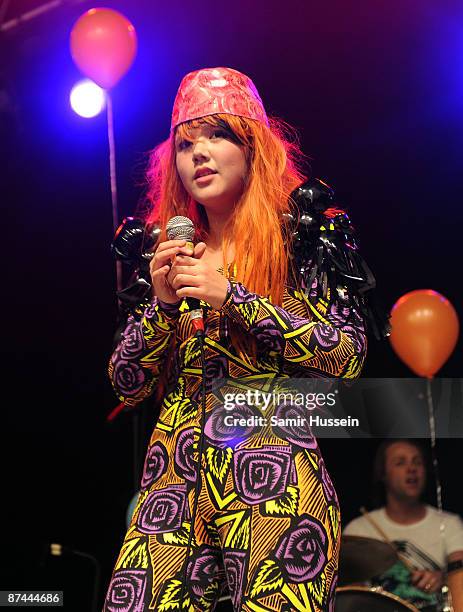 Singer From Css Css Lovefoxx Photos and Premium High Res Pictures - Getty Images