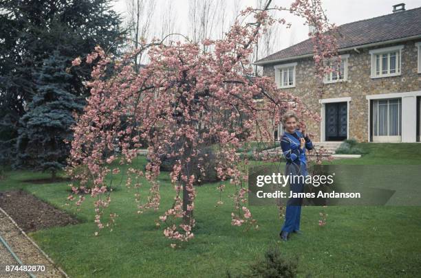 French singer and dancer Line Renaud at home, 27th April 1970.