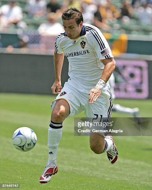 May 17, 2009: #21 Alan Gordon of the Los Angeles Galaxy in action against the defensive line of the Columbus Crew during the MLS match at The Home...