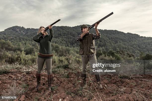 bird hunters - hunting rifle stock pictures, royalty-free photos & images