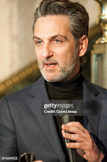 Spanish actor Ernesto Alterio attends the presentation of the play 'Troyanas' by Euripides at the Espanol Theatre on November 7, 2017 in Madrid,...