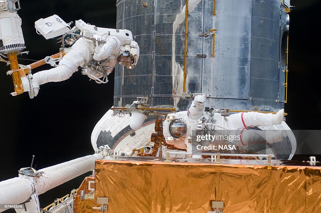 Space Shuttle Atlantis To Repair Hubble Space Telescope