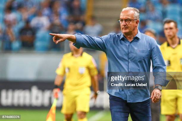 Dorival Junior coach of Sao Paulo during the match between Gremio and Sao Paulo as part of the Brasileirao Series A 2017, at Arena do Gremio on...