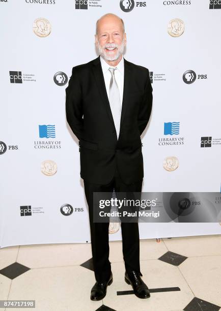 690 Paul Willis (Actor) Stock Photos, HighRes Pictures, and Images