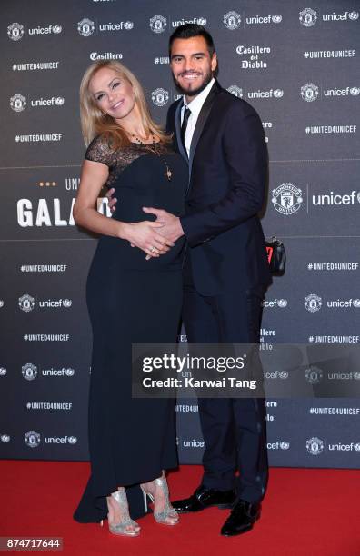 Eliana Guercio and Sergio Romero attend the United for Unicef Gala Dinner at Old Trafford on November 15, 2017 in Manchester, England.