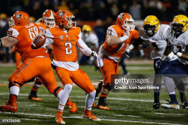 Bowling Green Falcons quarterback Jarret Doege looks for an open receiver during first half game action between the Toledo Rockets and the Bowling...