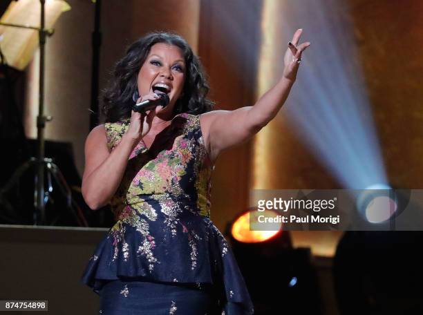 Vanessa Williams performs at the Gershwin Prize Honoree's Tribute Concert at DAR Constitution Hall on November 15, 2017 in Washington, DC.
