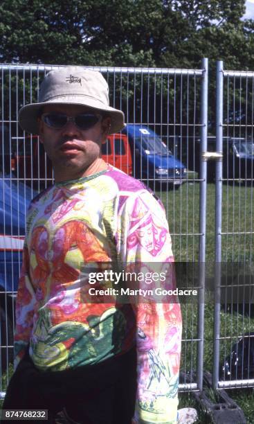 Paul Oakenfold performs backstage at Glastonbury Festival, 26th June 1999.