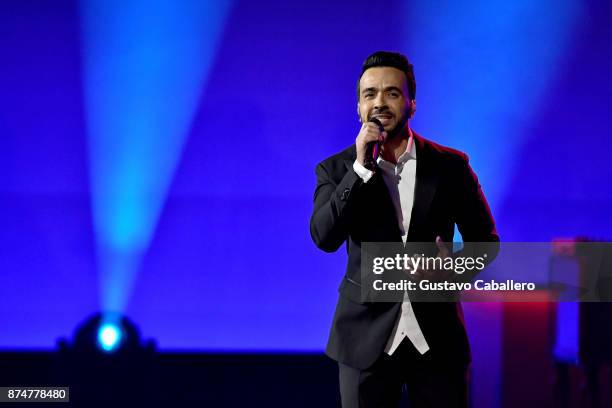 Luis Fonsi performs onstage during the 2017 Person of the Year Gala honoring Alejandro Sanz at the Mandalay Bay Convention Center on November 15,...
