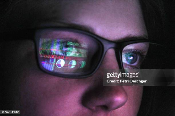 cyber attacks - surveillance imagens e fotografias de stock