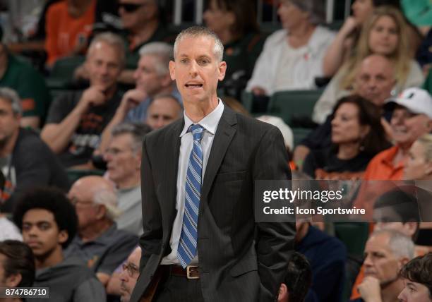 Tim Craft 313 Coach Tim Lewis Stock Photos, High-Res Pictures, and Images - Getty ...