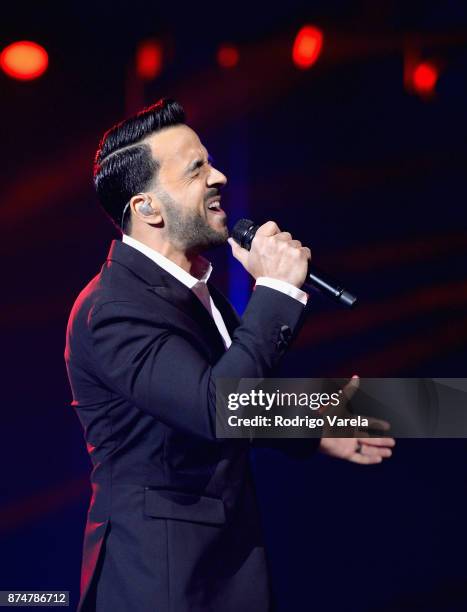 Luis Fonsi performs onstage during the 2017 Person of the Year Gala honoring Alejandro Sanz at the Mandalay Bay Convention Center on November 15,...