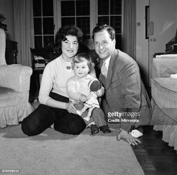 Personality Nicholas Parsons, his wife Denise and daughter Zuleika, 25th February 1960.