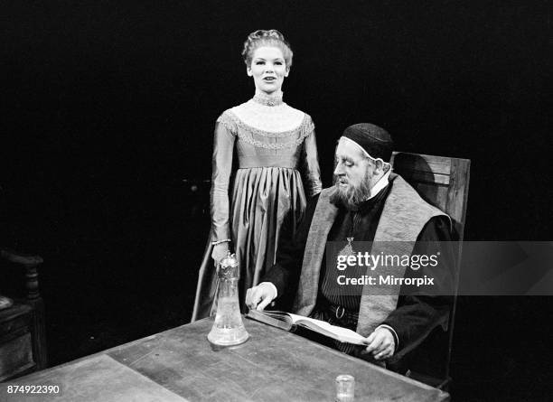 Photo call for a production of Hamlet, Stratford-upon-Avon. Glenda Jackson as Ophelia and Charles Thomas as Laertes, 16th August 1965.