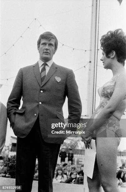 The News of the World Star Gala. Roger Moore, 10th May 1969.