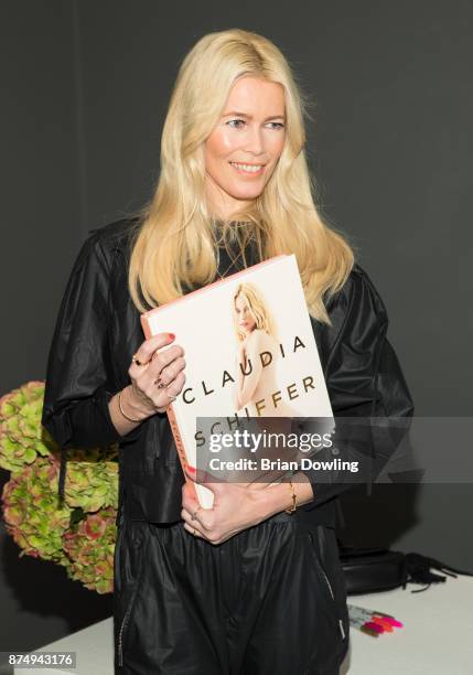 Claudia Schiffer attends her gallery opening and book signing for her book 'Claudia Schiffer' at CWC Gallery on November 16, 2017 in Berlin, Germany.