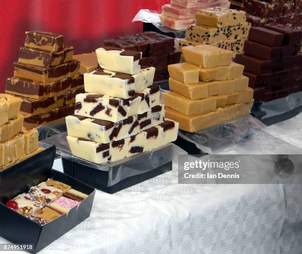 selection of homemade fudge - dulce de azúcar y mantequilla fotografías e imágenes de stock