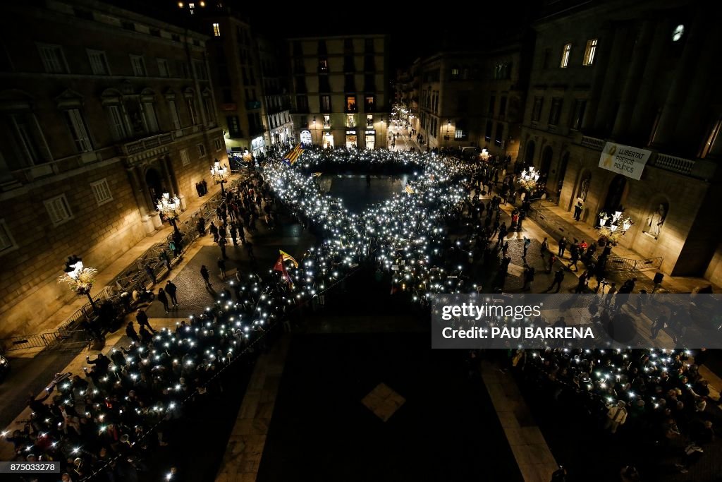 TOPSHOT-SPAIN-CATALONIA-POLITICS-DEMO