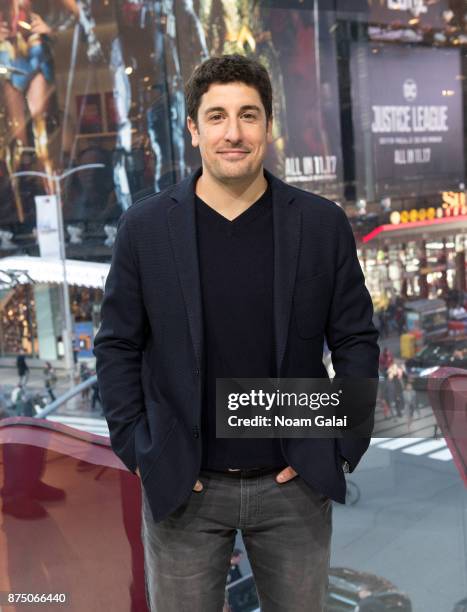 Actor Jason Biggs visits "Extra" at H&M Times Square on November 16, 2017 in New York City.